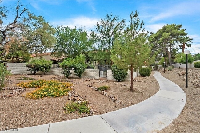 Building Photo - 3328 Plaza Del Paz