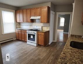 Building Photo - 21 Windham St