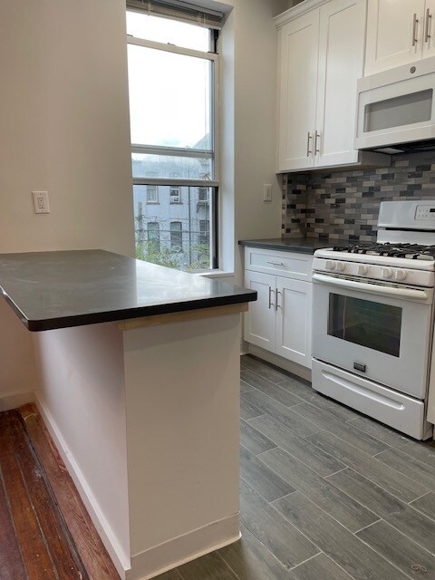 Building Photo - 456 72nd St