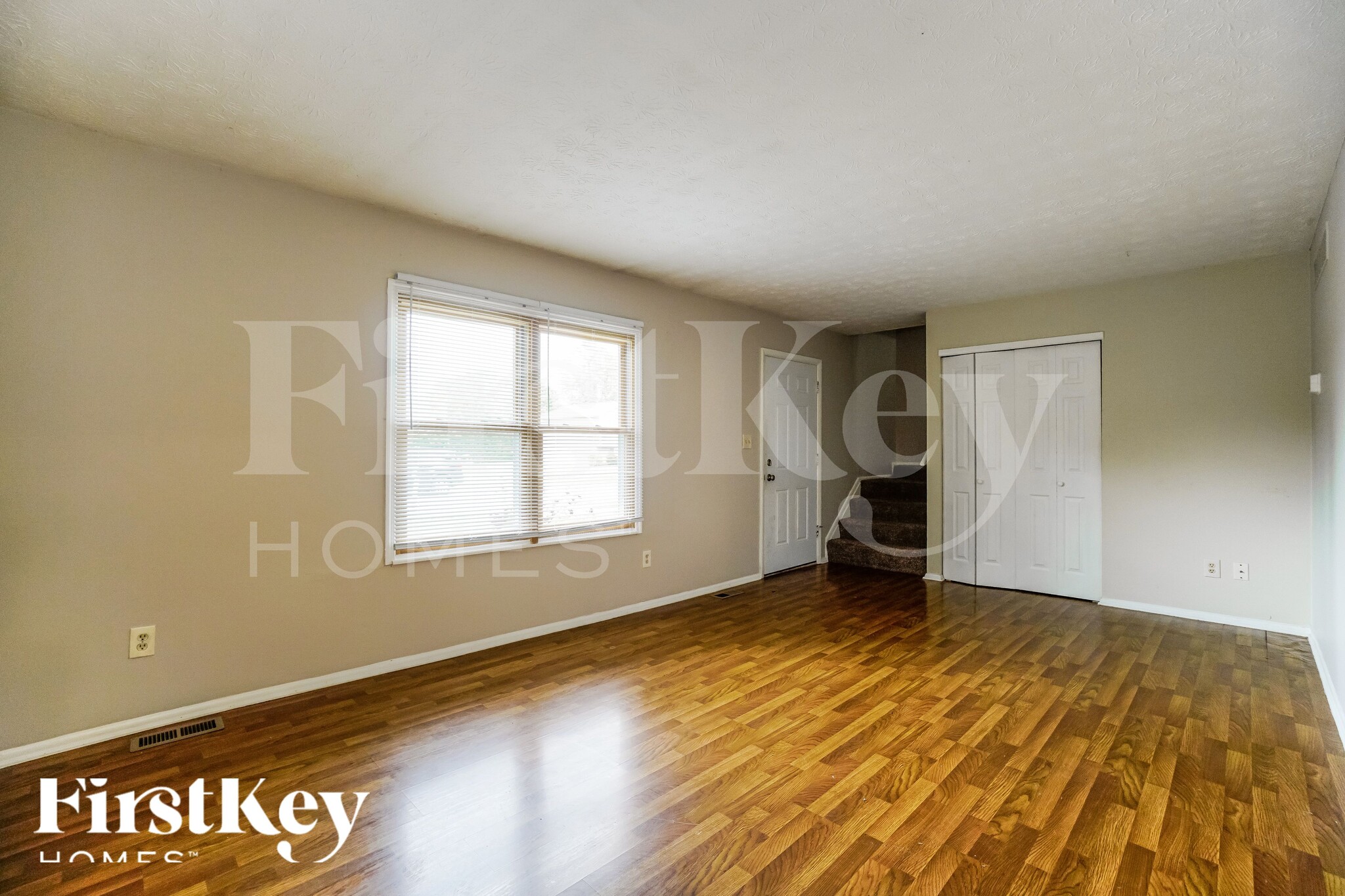 Building Photo - 161 Greenlake St