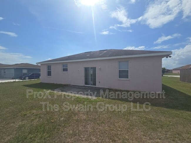 Building Photo - 1428 Bluff Loop