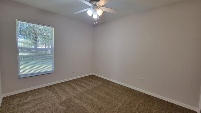 Building Photo - Remodeled 4 Bedroom 2 Bath Home