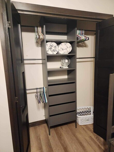 Building Photo - 5210 Christopher Dr