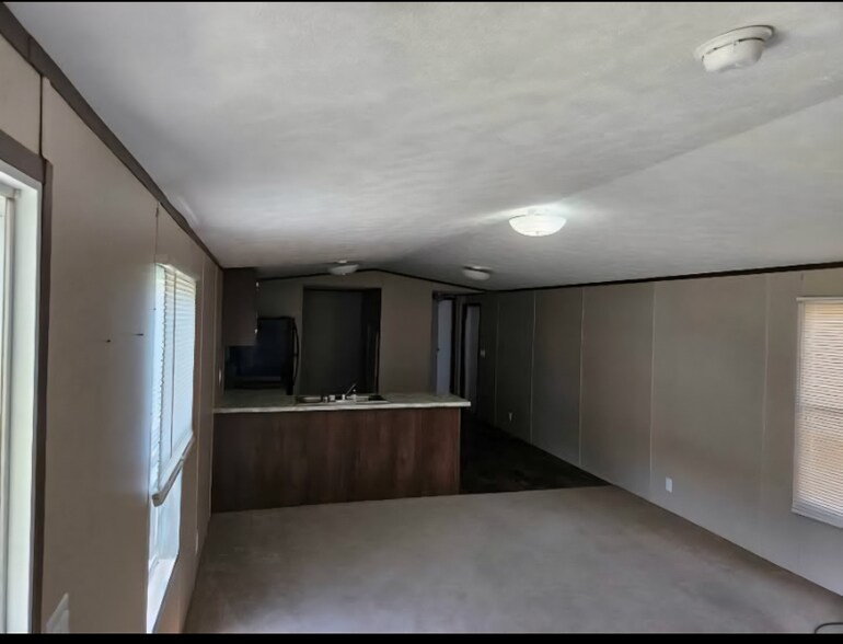 Building Photo - 102 Bentwood Trail