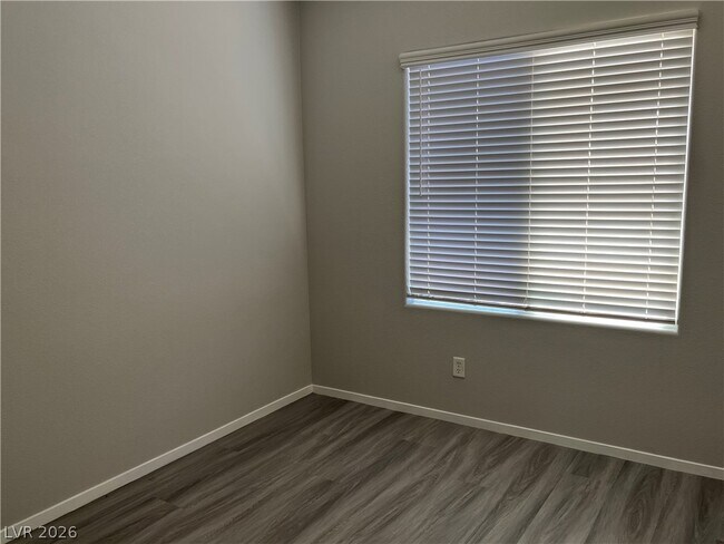 Building Photo - 10922 Moonbeam Glow Ln
