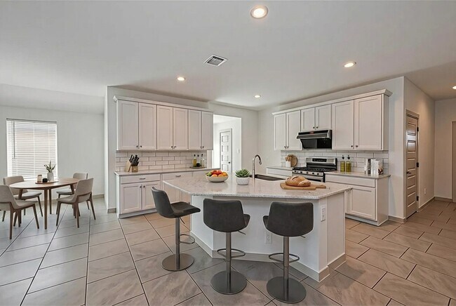 Building Photo - 29518 Paytons Park Ct