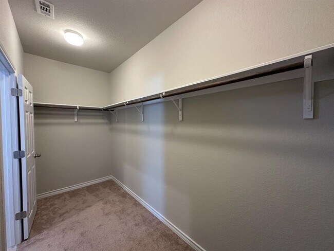 Building Photo - 10901 Mickelson Dr