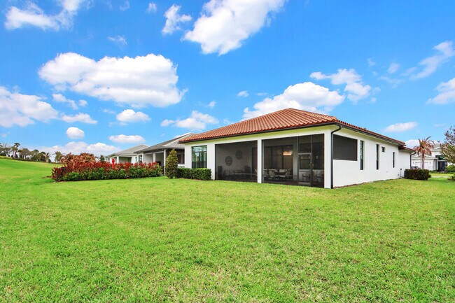 Building Photo - 9204 SW Arco Wy