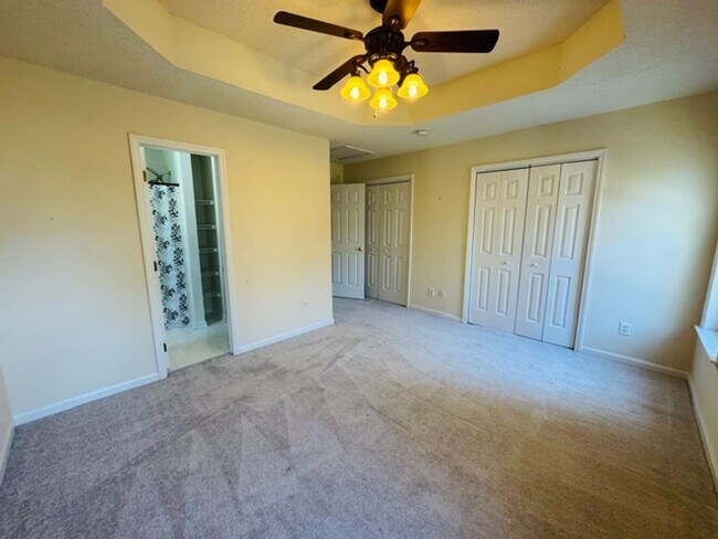 Building Photo - 2027 Turtle Point Dr