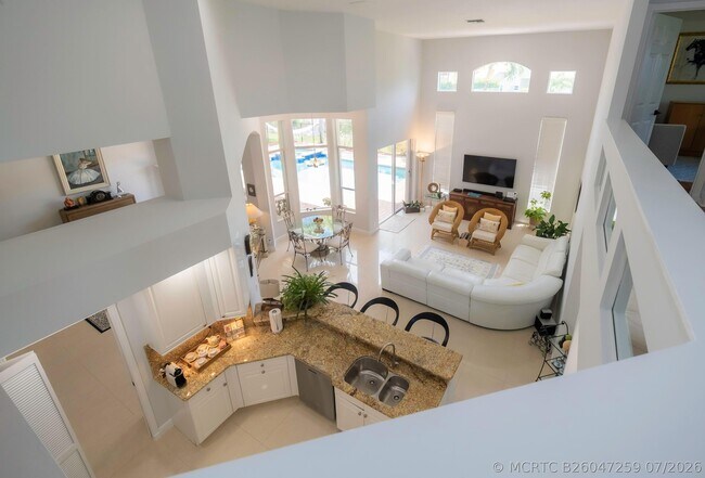 Building Photo - 10849 Bal Harbor Dr