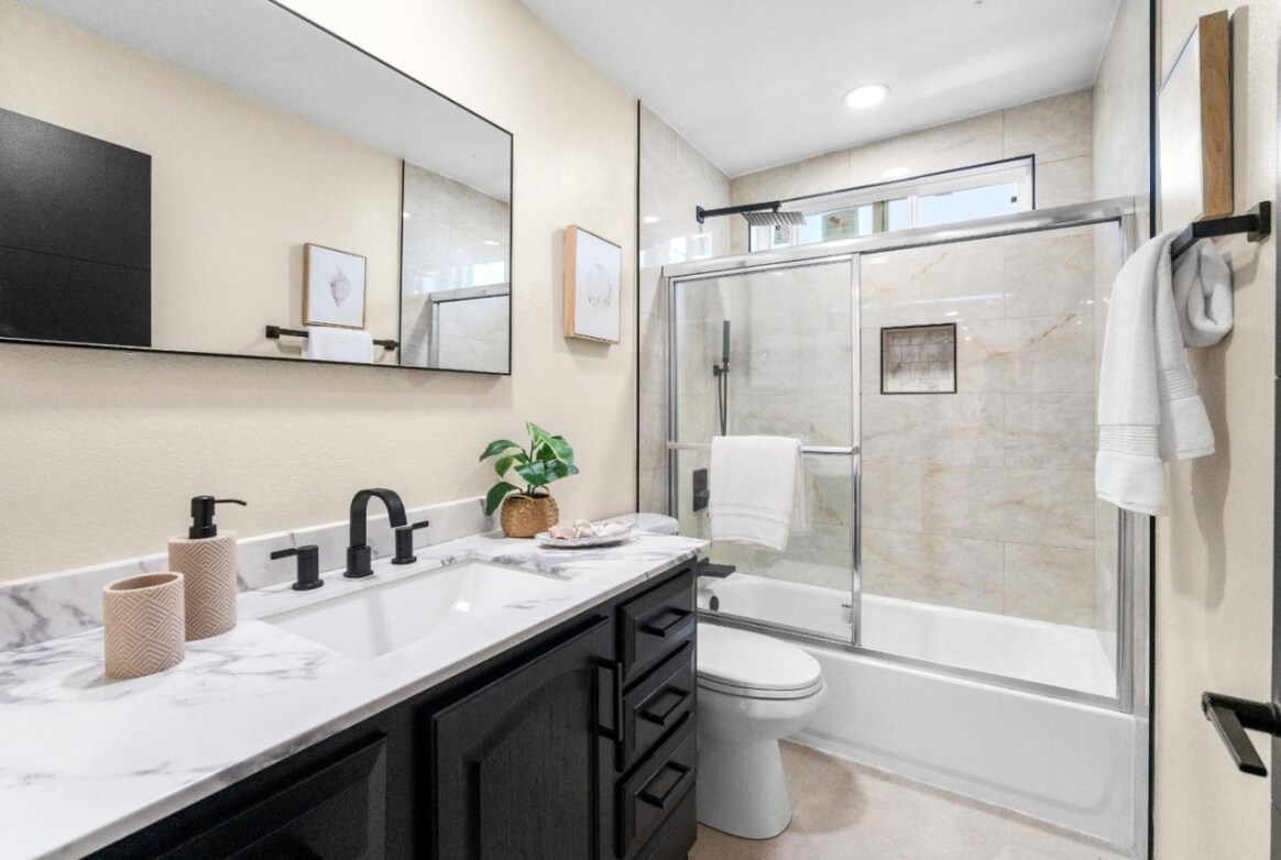 Building Photo - 6258 Camino Verde Dr
