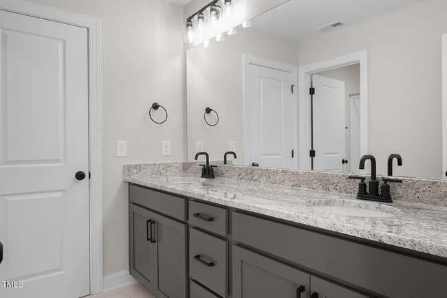 Building Photo - Earn Wealth While Leasing - Like a Homeowner - Lease to Own