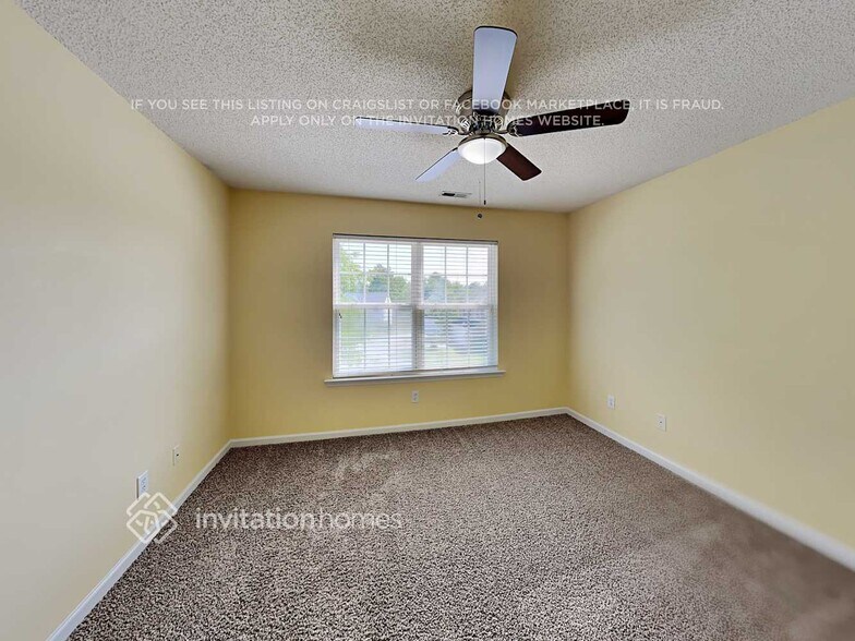 Building Photo - 4824 Jelynn St