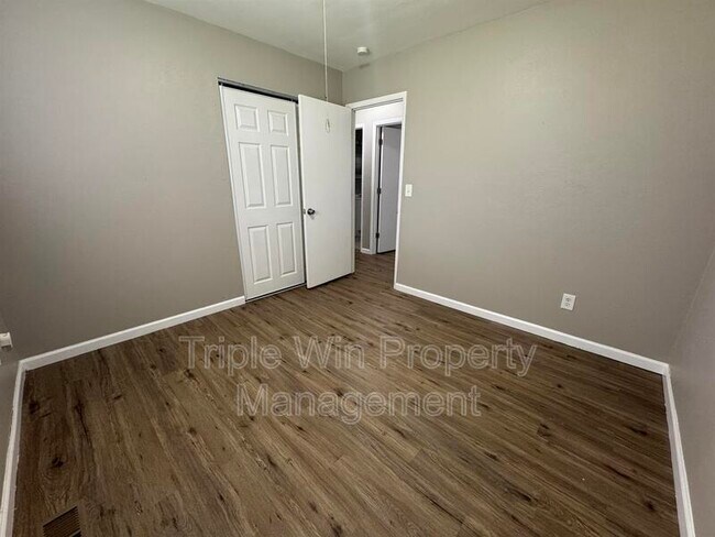 Building Photo - 1103 Rio St