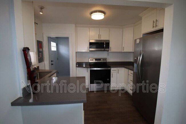 Building Photo - 1905 Fourth St