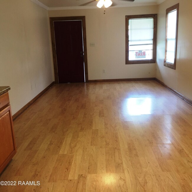 Building Photo - 3105 W Willow St