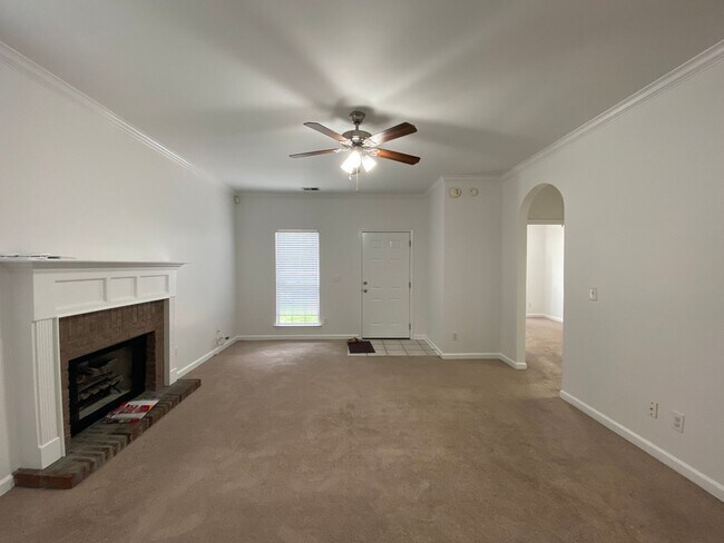 Building Photo - Home for rent in Hoover!!!! Available to V...