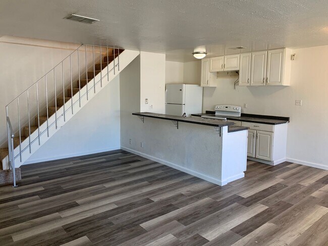 Building Photo - 2106 Peppertree Way
