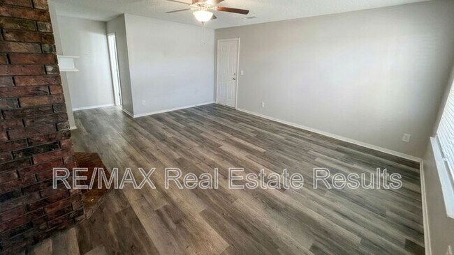 Building Photo - 4416 Acoma St