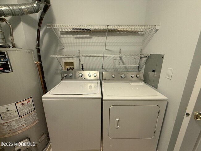 Building Photo - 554 St Andrews Pl