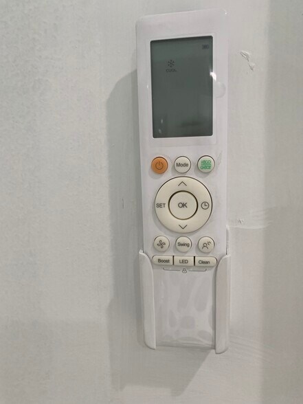 Building Photo - 1102 Centinela Ave