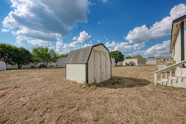 Building Photo - 187 Horseshoe Bend Rd