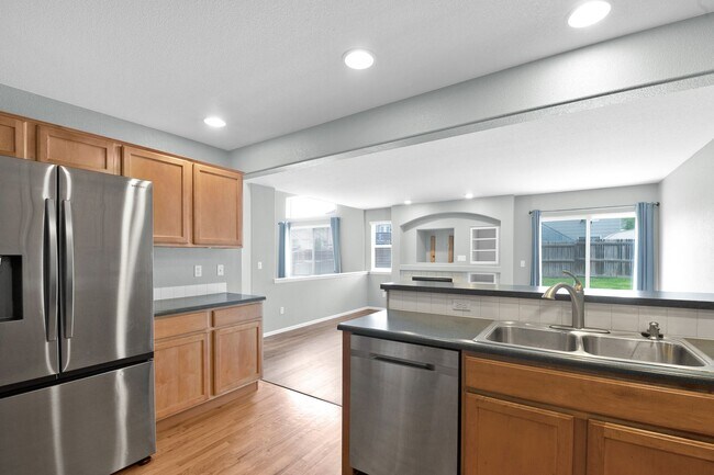 Building Photo - Beautiful home with 4 bedrooms, 2 1/2 bathrooms, 3-car garage in cul-de-sac available for $2,350