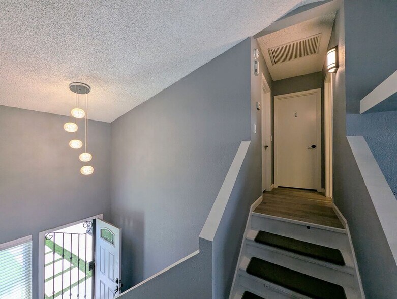 Building Photo - 8914 W Encanto Blvd