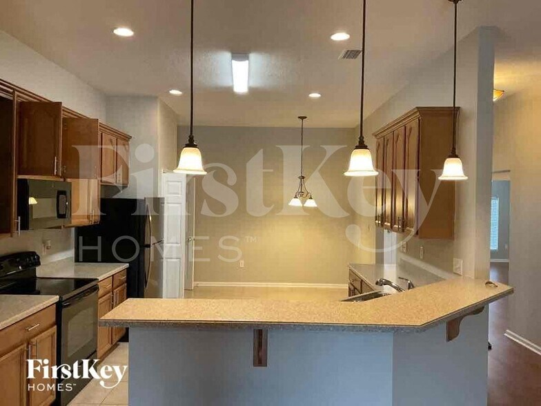 Building Photo - 2825 Eagle Preserve Blvd