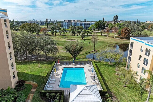 Building Photo - 4480 Fairways Blvd