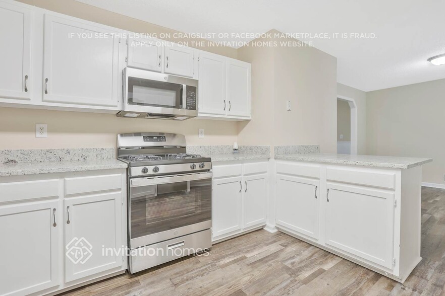 Building Photo - 251 Warrenton Dr