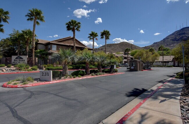 Building Photo - Ground Floor 2BD/2BA Condo in Gated Henderson Community – Resort-Style Amenities!