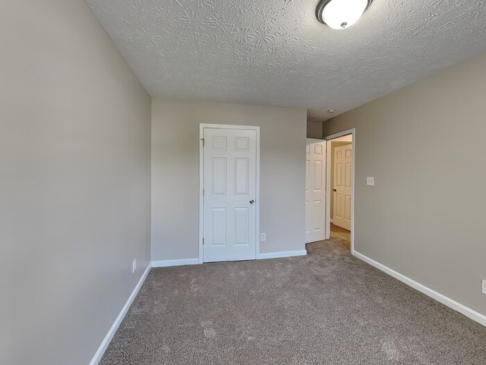 Building Photo - 2406 Mills Bend