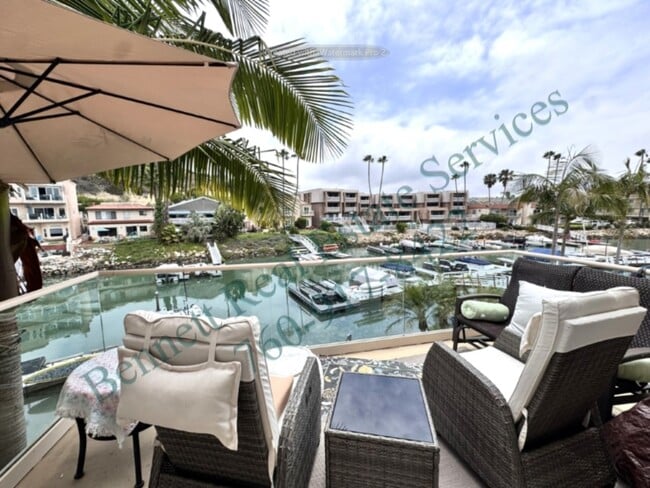 Building Photo - 4527 Cove Dr