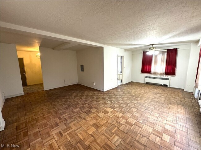 Building Photo - 11820 Edgewater Dr