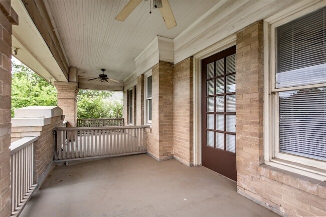 Building Photo - 4809.5 Reiger Ave