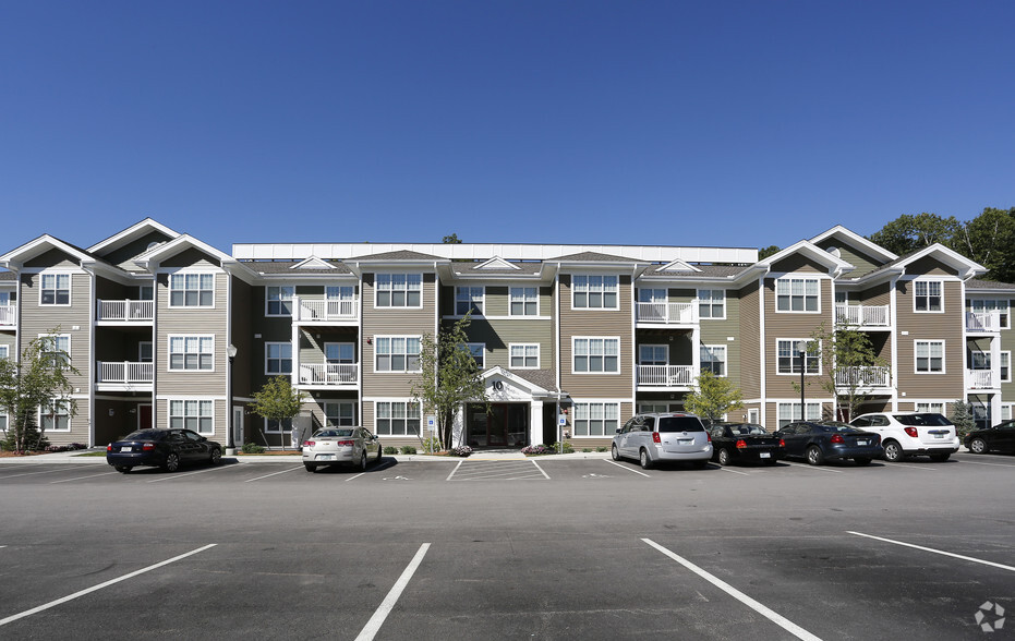 Tara Heights Apartments - Nashua, NH | Apartment Finder