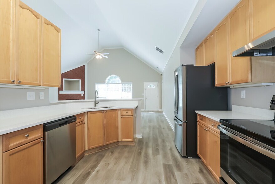 Building Photo - 25 Cindy Cir