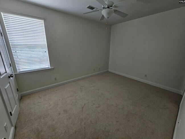 Building Photo - 112 Sandlapper Way