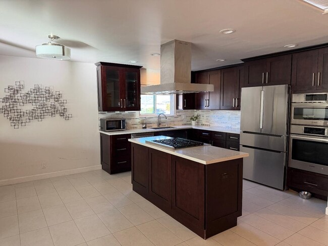 Building Photo - 3415 Isherwood Pl