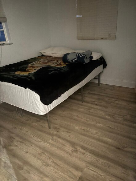 Building Photo - 6925 Orkney Ave N