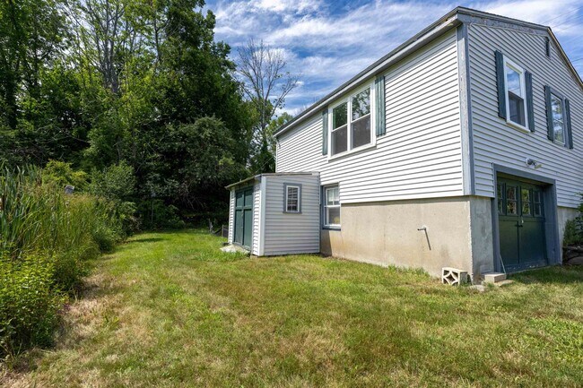 Building Photo - 442 Haley Rd