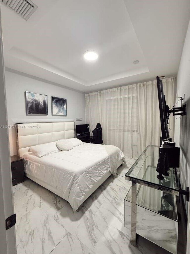 Building Photo - 10598 West 33rd Ct