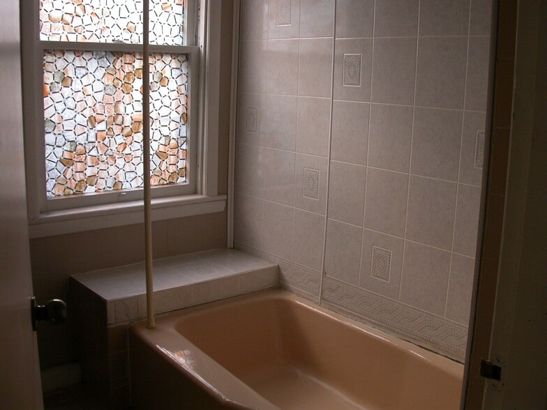 Building Photo - 110 Stone St