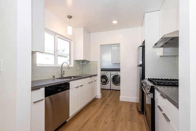 Building Photo - Keystone