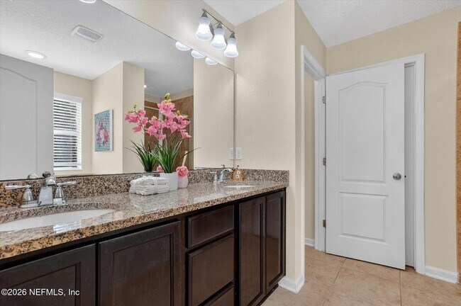 Building Photo - 81 Vestavia Ct