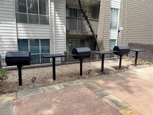 Building Photo - 4859 Cedar Springs Rd