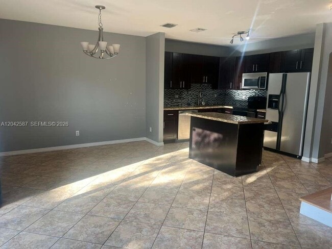 Building Photo - 2825 SW 127th Way