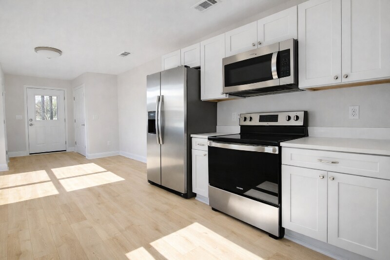 Building Photo - 4654 Falcon Way