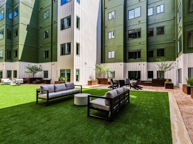 Building Photo - 4802 S Congress Ave